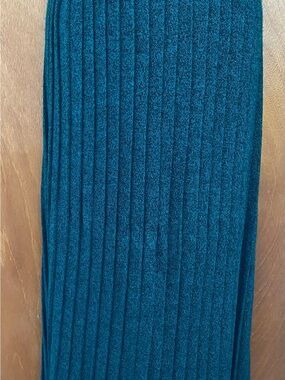 🎄Ribbed Teal Midi Skirt - Sleek Knit Design
